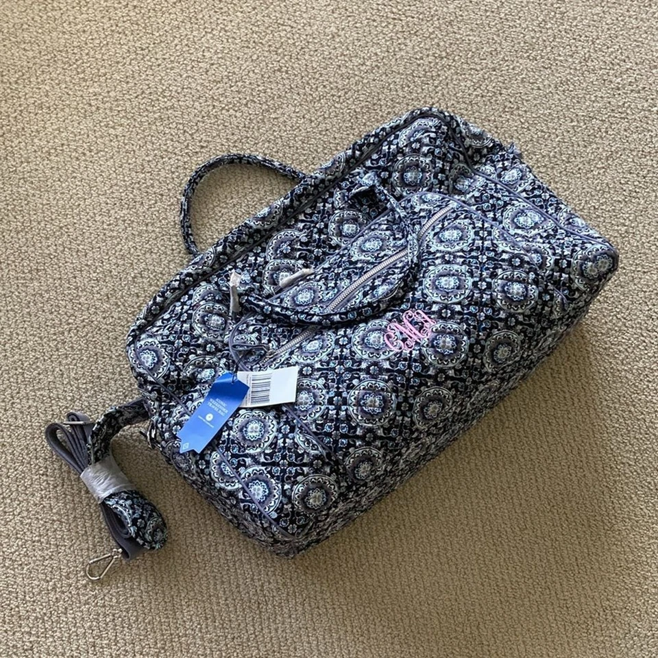 Bolso de Viaje Vera Bradley Icónico Fin de Semana Bolsa de Lona Carbón Medallón Nuevo con Etiquetas Foto 2 de 4
