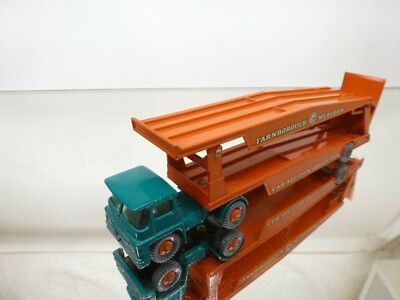 MATCHBOX 8 GUY WARRIOR CAR TRANSPORTER - ORANGE 1:64 - GOOD CONDITION - 123