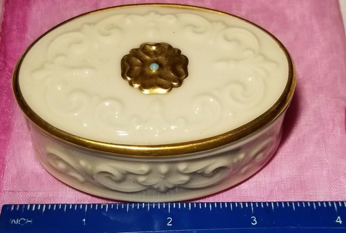 Vintage Lenox Off White Porcelain With Gold Trim Covered Trinket Box Made In USA - Picture 7 of 9