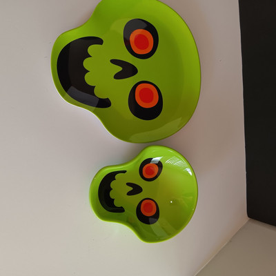 Halloween Melamine Hyde & Eek Green Skull Snack Plate And Bowl Set.