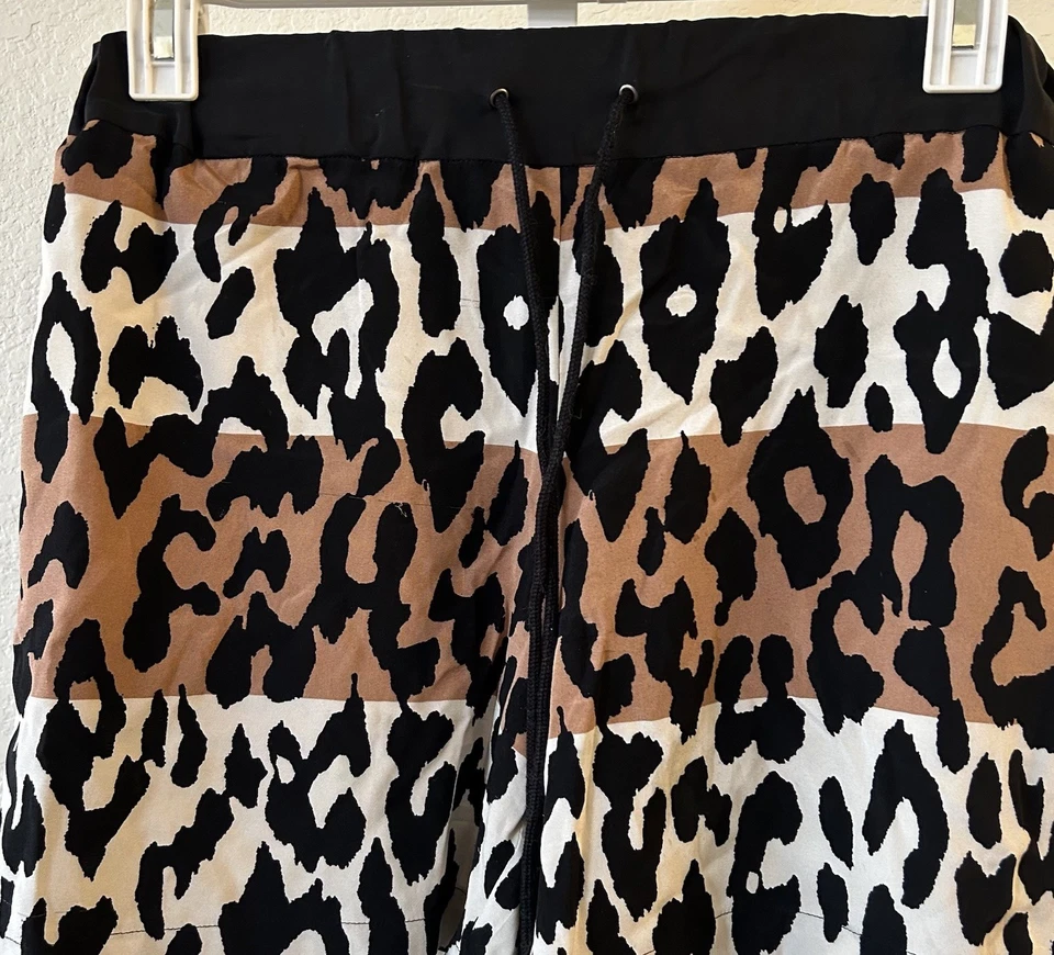 Pantalones Cortos Derek Lam 10 Crosby Para Mujer Seda Estampado Animal Cordón Talla Pequeño usado en excelente estado Foto 2 de 4