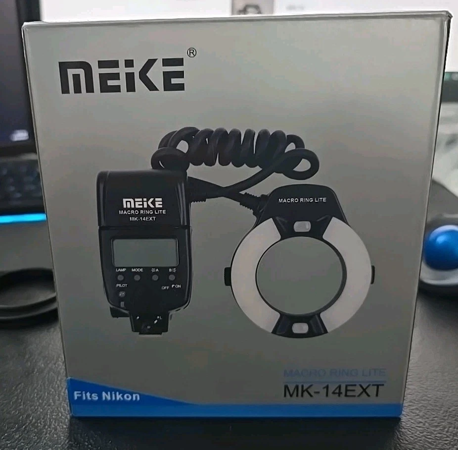 Meike MK-14EXT Macro Ring Lite for Nikon TTL With Pouch, Box, & 8 Adapter Rings - Image 4 of 4