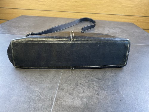 VTG Coach Black Leather Crossbody Purse with White Stitching & Sliver Hardware - Picture 6 of 15