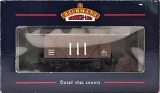 Bachmann 33-736 12 Ton Shock Absorbing Van B850005 in BR Brown Livery (WB)