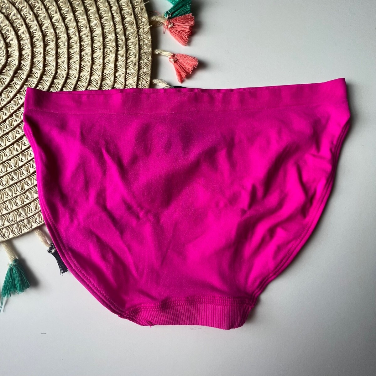 【新品】Victoria's Secret PINK 水着上下 XS +クリーム Victoria's Secret - レア 新品 ヴィクトリアシークレット XS