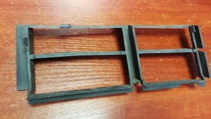 BMW 5 (E39) 1997 Stoßstange vorne links unten Grill 8235673