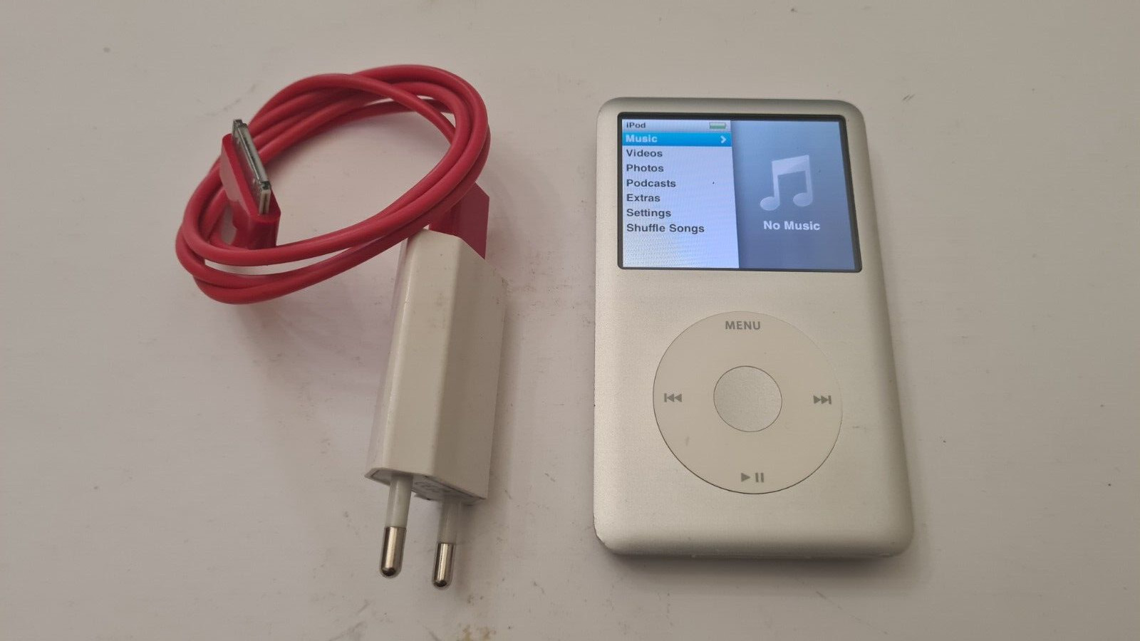 Apple iPod classic 120GB シルバー（iPod classic 120GB