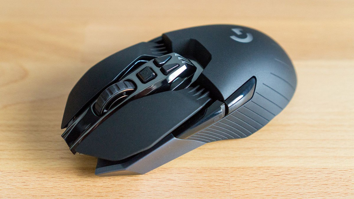 Logitech G900 Chaos Spectrum Professional Grade Wired