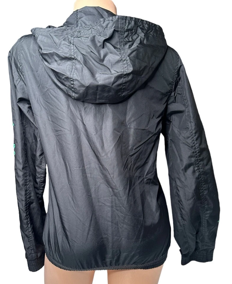 Mujer Zumiez Empyre Cortavientos Rosa Gótico Negro Talla M Chaqueta Esqueleto Mano Foto 4 de 4