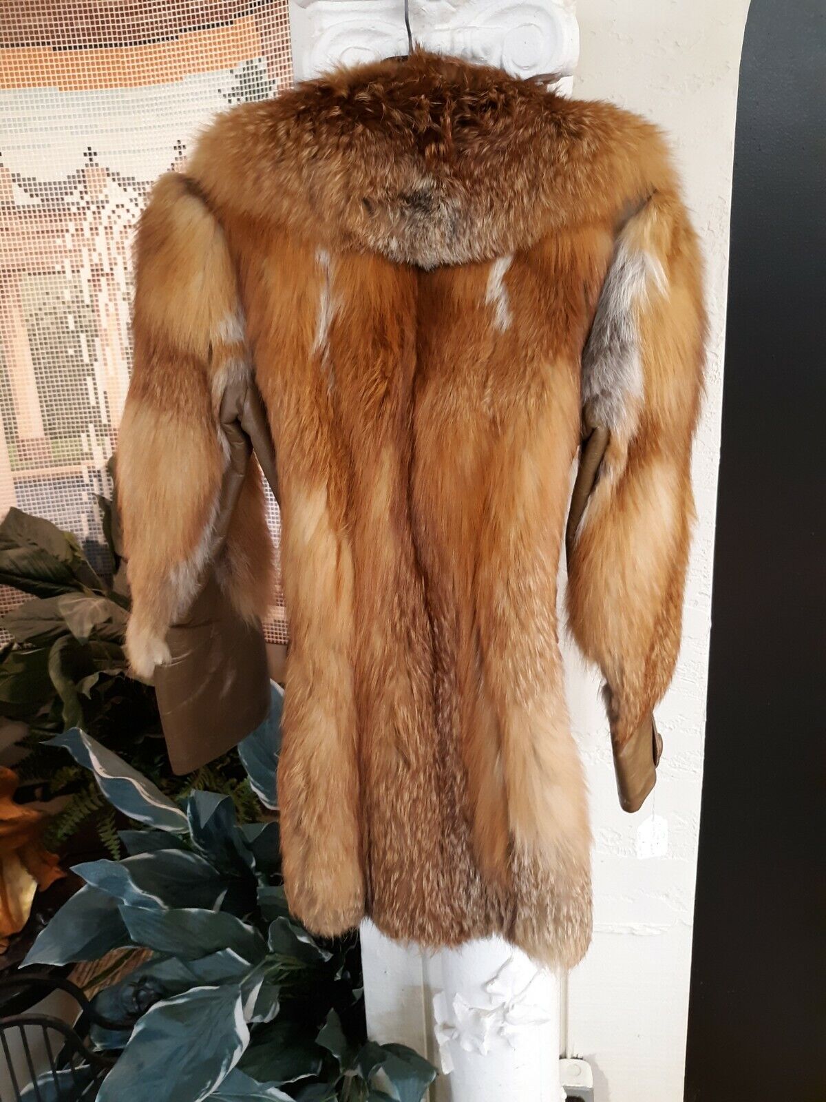 Small Red fox fur jacket w/ brown leather cuffs,p… - image 2