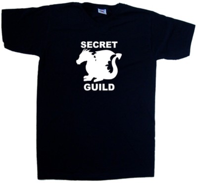 Secret Dragon Guild T-Shirt mit V-Ausschnitt