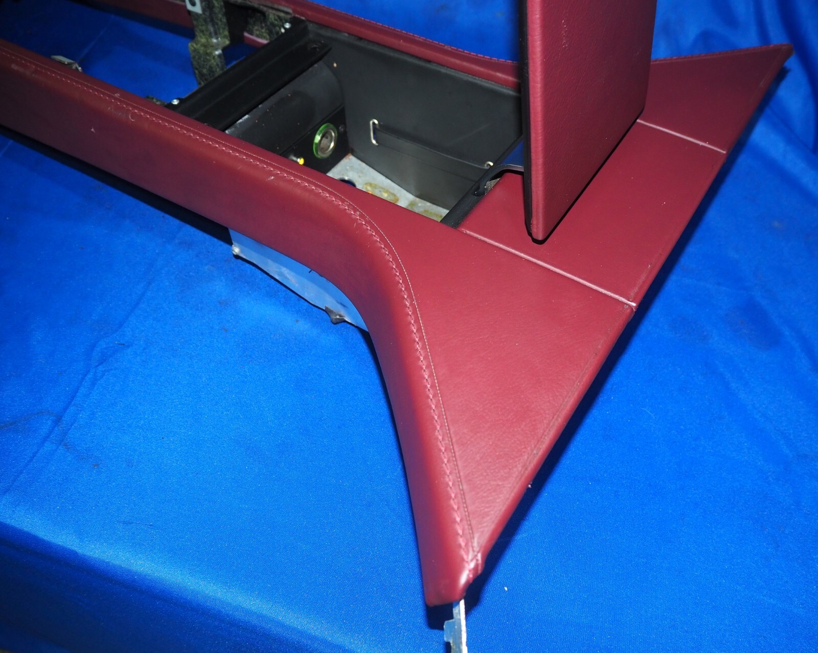 2010-2017 Aston Martin Rapide Center Console Assembly Iron Ore Red OEM Okay