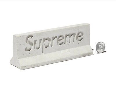 Supreme - Mini Materials 1:12 Scale Jersey Barrier - New In Box