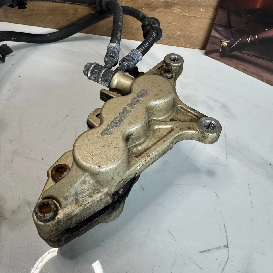 2005 01-07 Suzuki Hayabusa GSX1300 Front Brake Caliper Left Right Pad Pair Set - Image 3 of 4