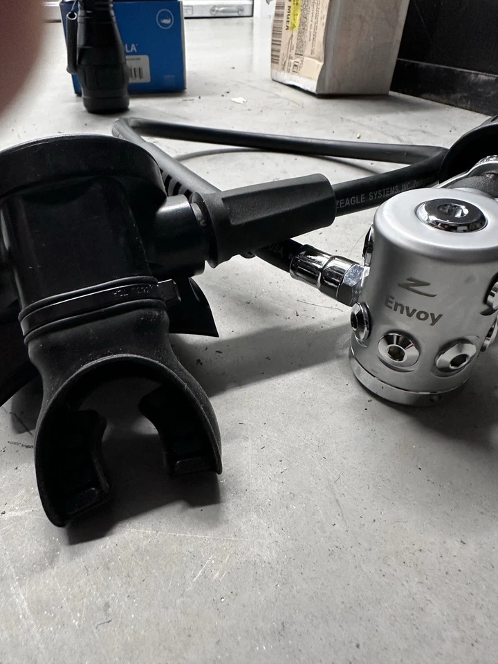 Zeagle Envoy II 1st Stage Yoke with Envoy 2nd Stage - Image 2 of 4