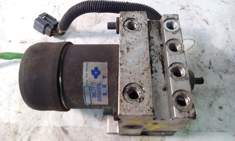 Conjunto de piezas de freno antibloqueo Mitsubishi Eclipse 92-94 tracción delantera láser garra Foto 2 de 4