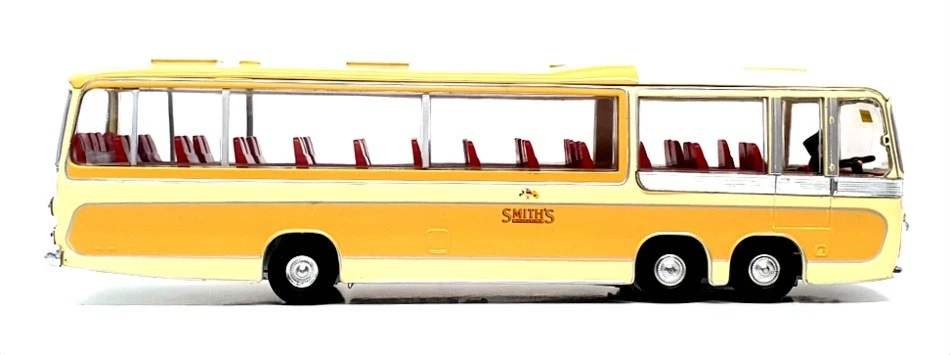 Corgi 1/50 Scale Diecast 35304 - Bedford Val Coach Smiths Tours (Shearings) - Image 3 of 4