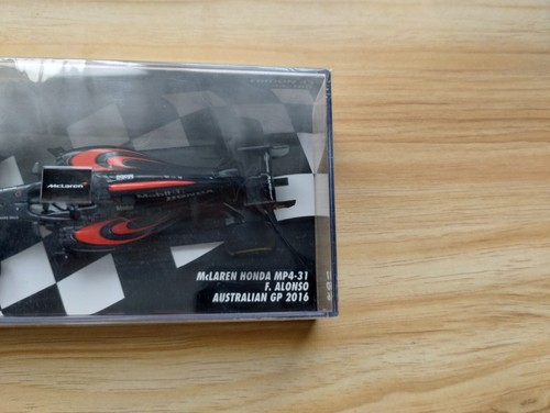 Minichamps Fernando Alonso 2016 McLaren Honda MP4-31 Australian GP 1:43 Scale - Picture 11 of 13