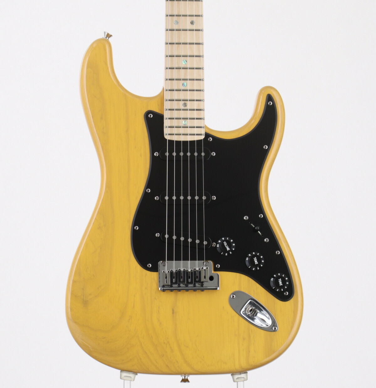 Fender USA American Deluxe Ash Stratocaster SCN Butterscotch Blonde
