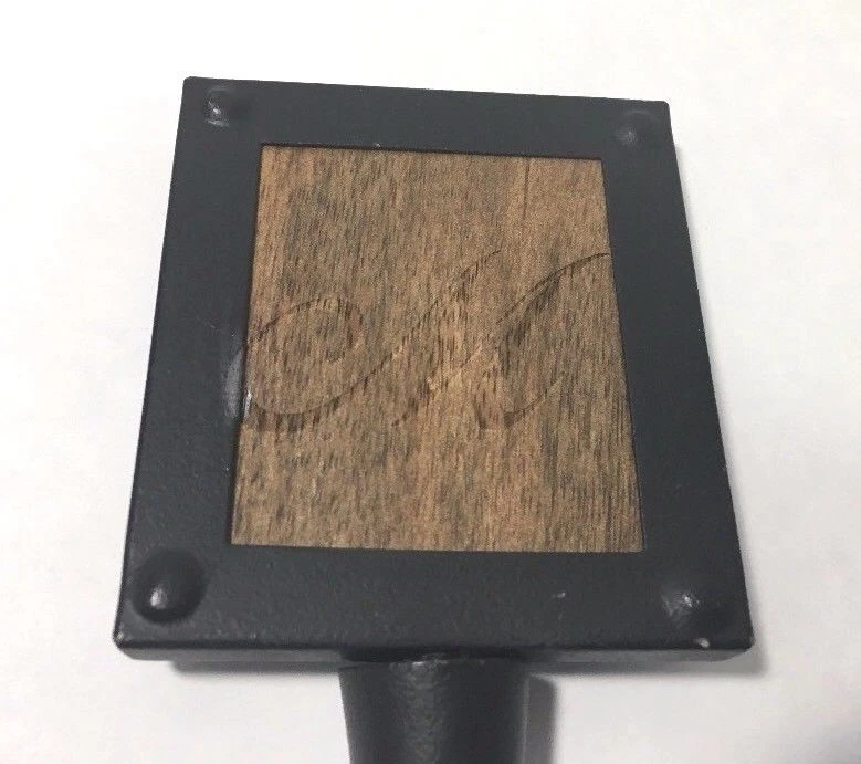 Juego de tapones de botella Pottery Barn Blacksmith/2 monograma M Foto 3 de 3