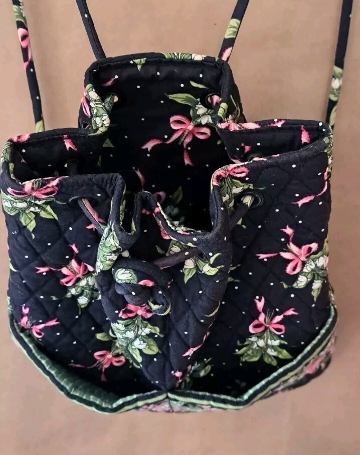 NICE VERA BRADLEY QUILTED OVER SHOULDER PULLSTRIN… - image 5