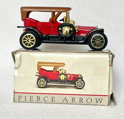 Reader's Digest PIERCE ARROW 1:64 Scale Collectible Car #302