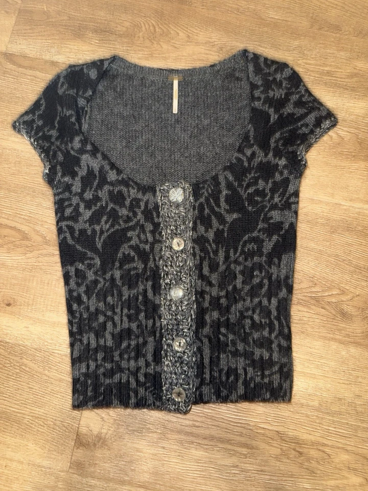 Free People Cropped Cardigan Women’s S/XS Lambswool Blend Sweater Vintage