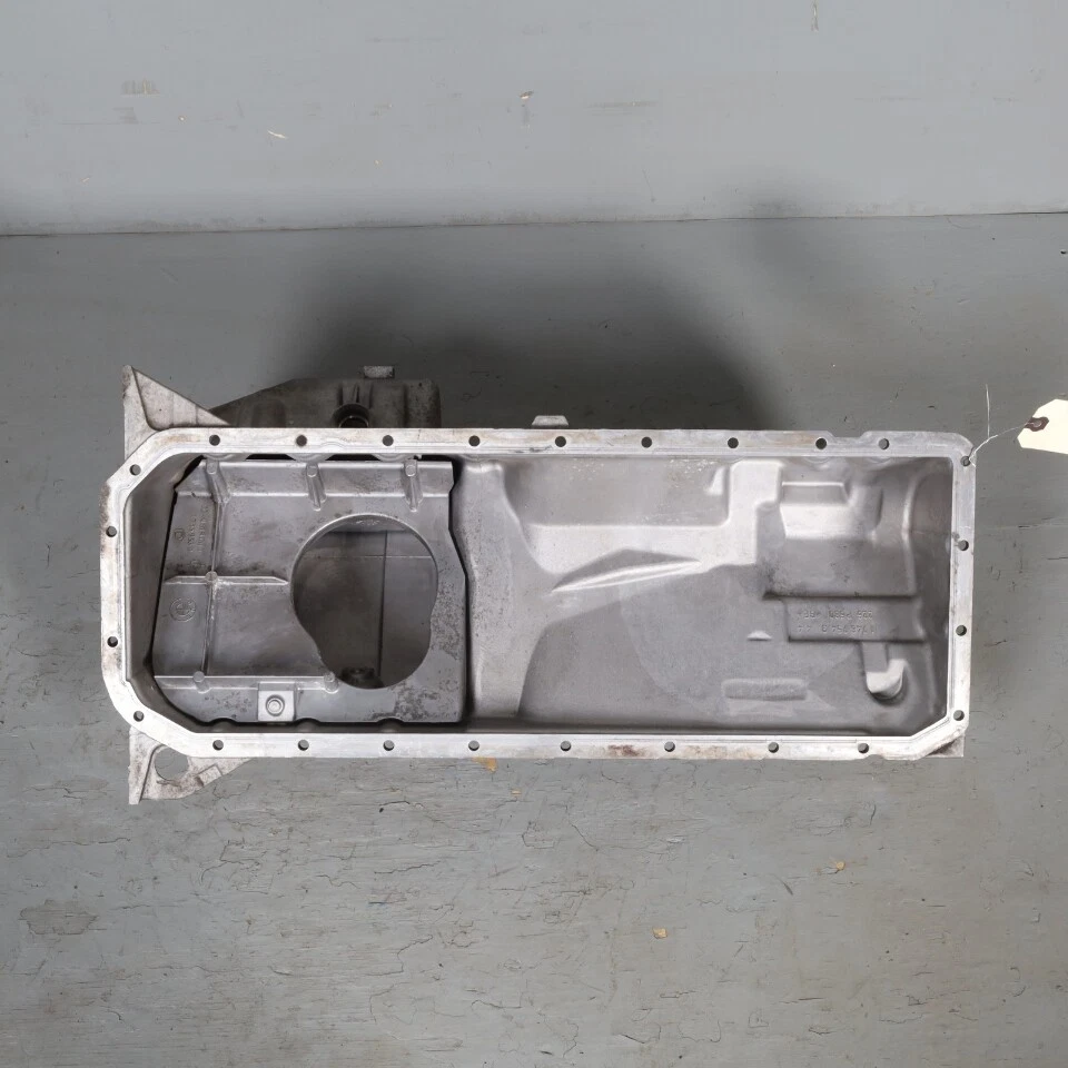 1996-1999 BMW 323i 328i M3 Z3 Engine Oil Pan 11131748755 OEM Used - Image 4 of 4