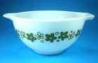 Pyrex 441 Spring Blossom Green On White 1.5 Pint Cinderella Bowl