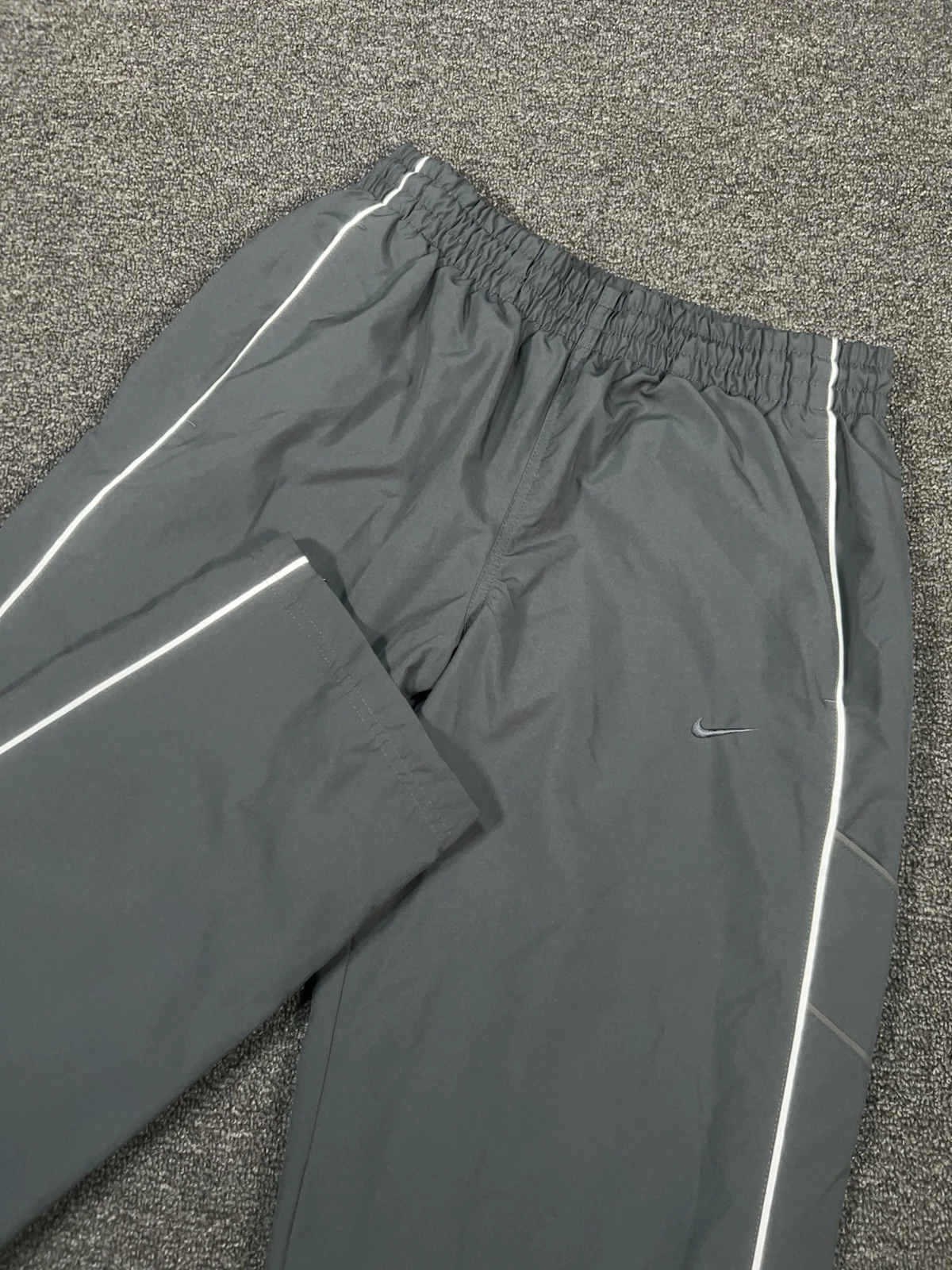 Vintage Nike Windbreaker Pants Men’s Medium Gray Baggy Drawstrings Lined 90s