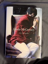 Linda Mccartney. Life in Photographs by Annie Leibovitz and Martin Harrison...