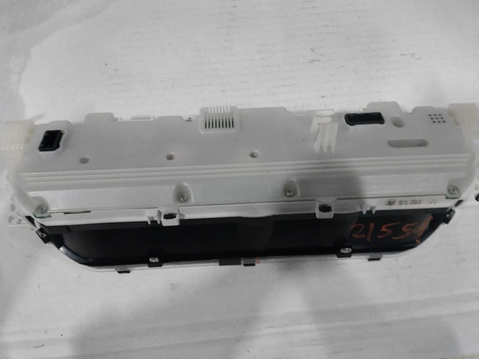 Medidor de velocímetro usado se adapta a: 2015 Scion XB Cluster MPH grado A Foto 2 de 4