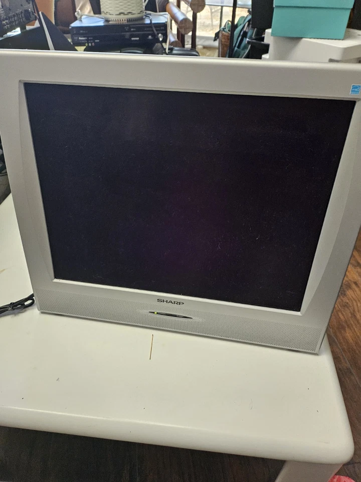 VTG Sharp Liquid Crystal 20" TV LCD Retro Gaming Tested 2002 LC-20SH3U - Image 2 of 4