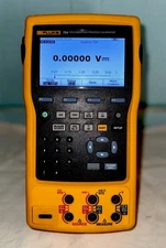 FLUKE 754 Documenting Process Calibrator + Accessories +Case