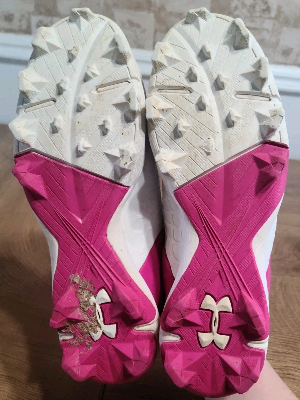 Under Armour Women's Glyde 2.0 Rm Softball Shoe kids size 5.5Y White Pink  thumbnail 12