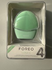 FOREO LUNA 4 Combination Skin Facial Cleansing Brush Green Wireless Silicone