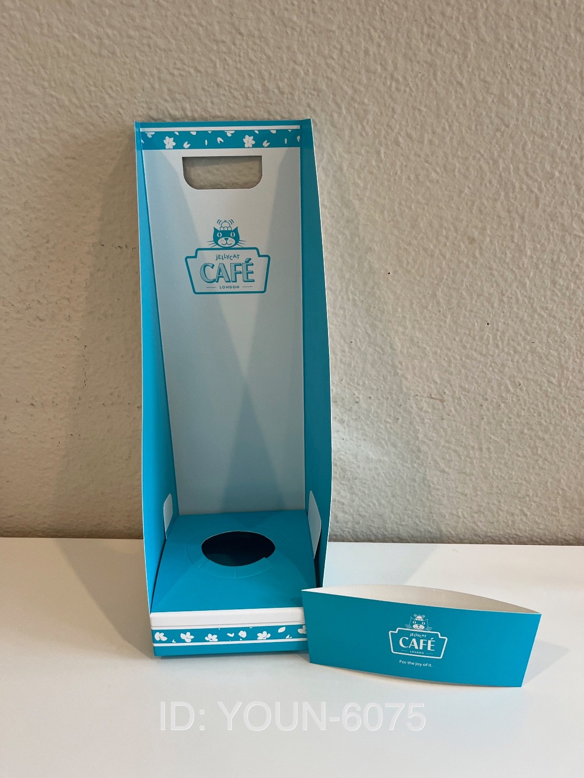 Authentic Jellycat Shanghai CAFÉ Limited Berrity Latte -NWT -Rare - Fast Ship