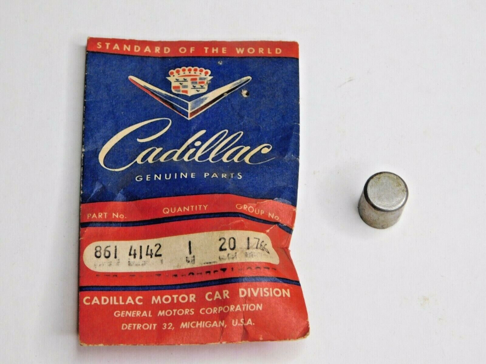 NOS Limited time trial price Original Cadillac Genuine Parts Silver Steel 20.1766 8614142 Ranking TOP20