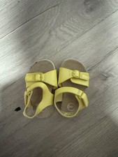 Wonder Nation Baby Girls Yellow Buckle Sandals