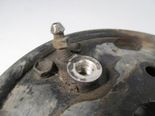 1985 SUZUKI LT250 EF LEFT BRAKE PLATE PANEL - Picture 3 of 7