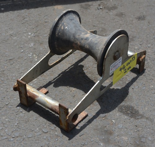 Hearthill NTR-120 Flat Trench Cable Tray Pulling Polypropylene Roller with hooks