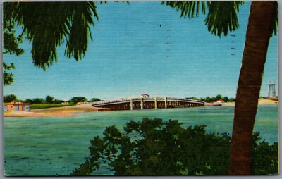 Linen Belleair Beach Causeway Connects Largo & Gulf Beaches Fla Postcard H633