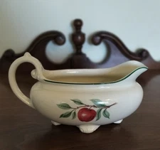 Vintage Homer Laughlin China Red Apple Gravy Boat Nautilus Shape Dinnerware 8 U8