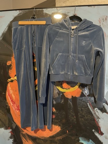 vtg juicy couture tracksuits Velour Heather Blue Rhinestone Back Size XS
