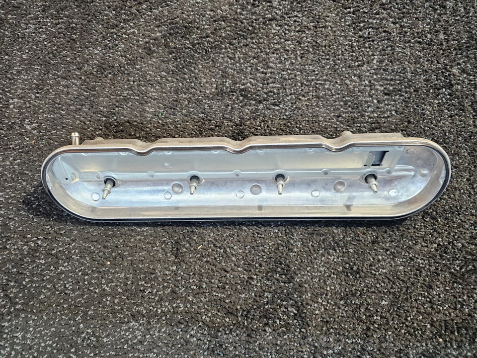 Cubierta de válvula del motor del lado del conductor Dorman 264-965 para Chevrolet Cheyenne 2007-2008 Foto 4 de 4