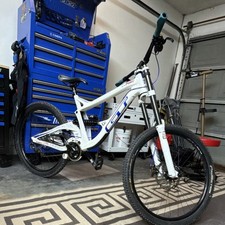 2017 GT Fury Elite 27.5" Full Suspension Downhill Mountain Bike