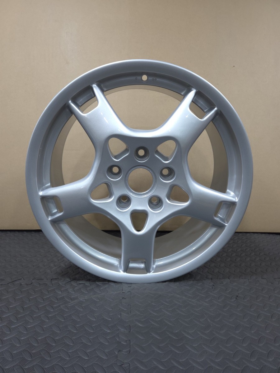 GENUINE PORSCHE 997 LOBSTER CLAW CARRERA 2/4 8J ALLOY WHEEL