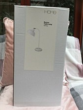 Fabelhafte neue Benson Tischlampe matt weiß von Sainsbury’s