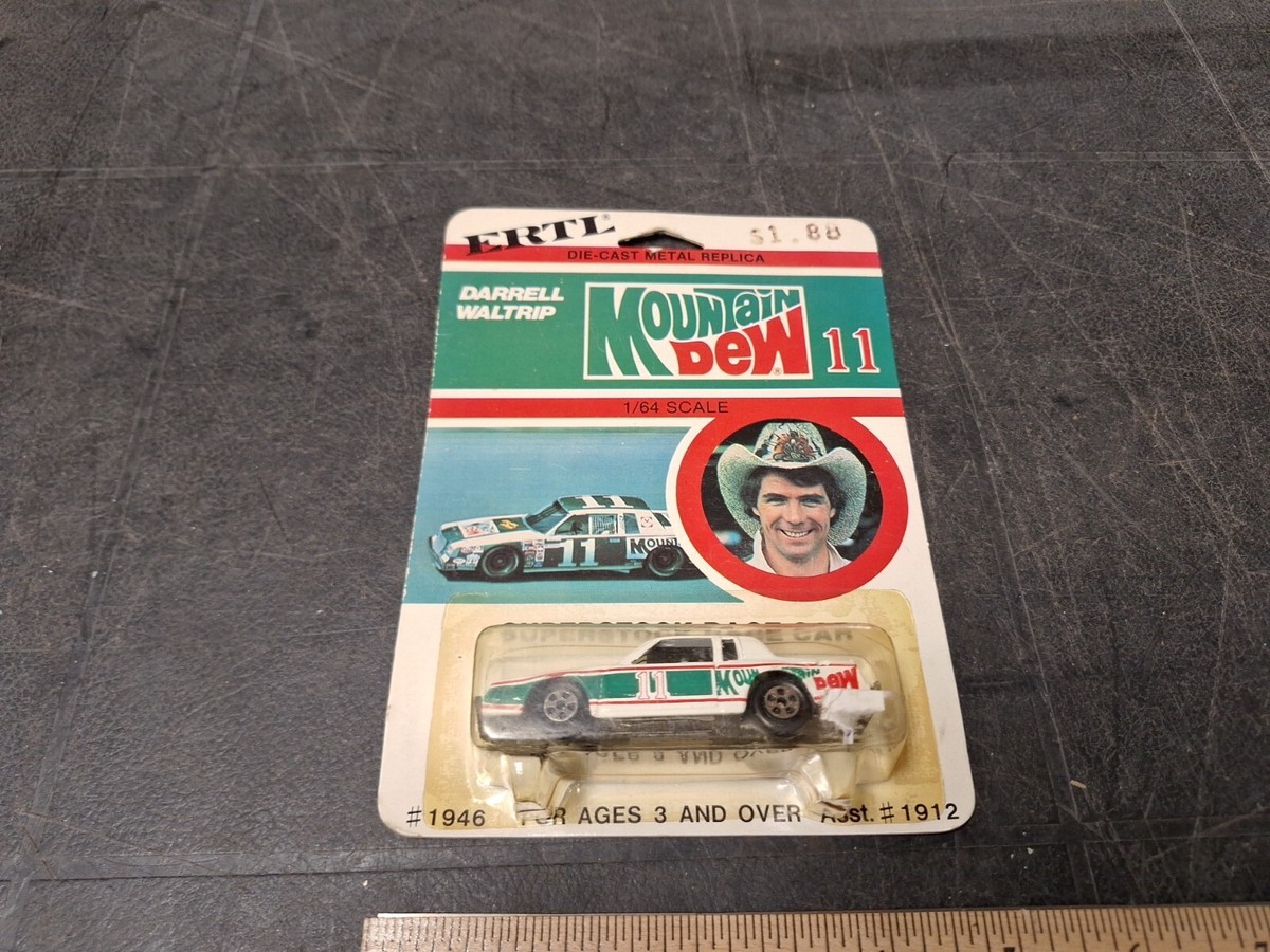 1980 ERTL Darrell Waltrip #88 Gatorade, NASCAR Diecast Car 1/64