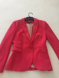 coral pink blazer